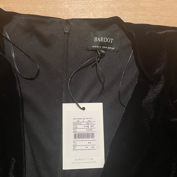 NWT velvet wrap dress w/ shoulder padding - Picture 2 of 6